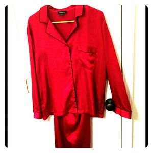 Jones New York Medium Red Pajama Set